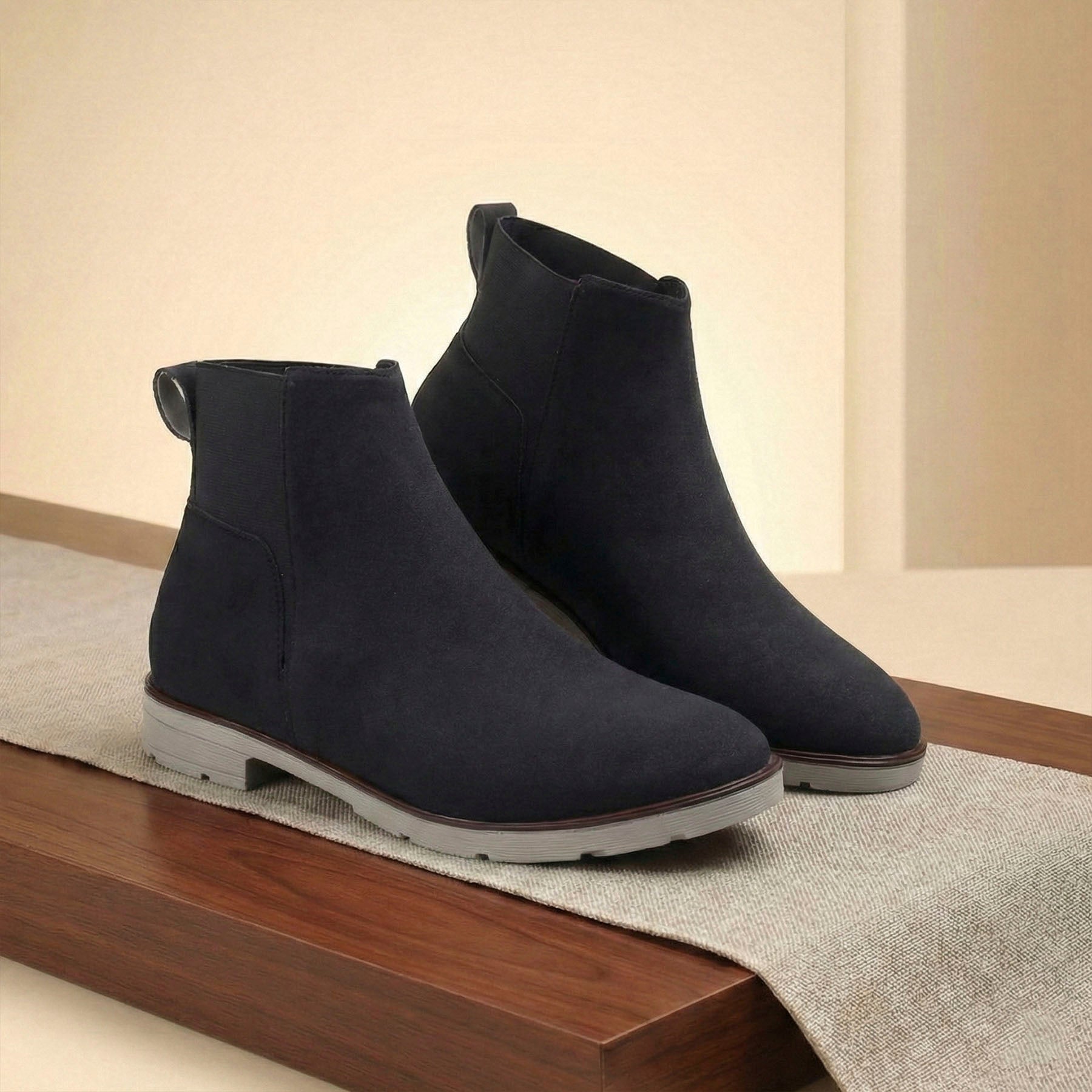 BAXXICO Mens Chelsea Boots Clean Lines Confident Style
