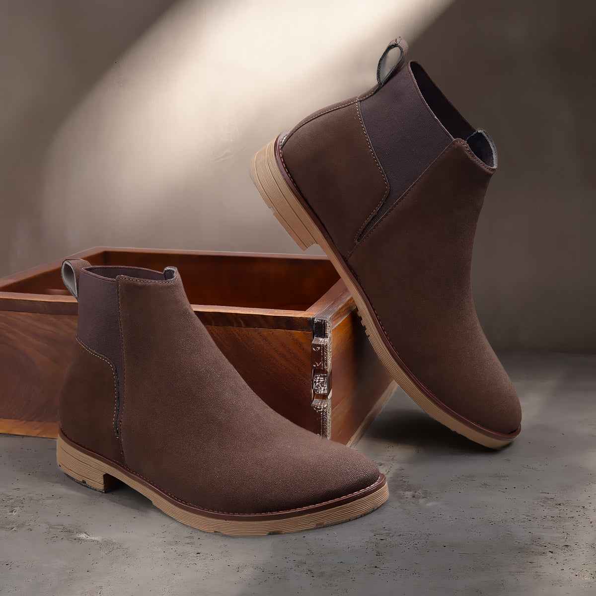 BAXXICO Mens Chelsea Boots Clean Lines Confident Style
